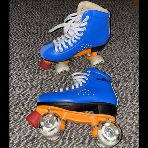 Brand new Roller Skates with light up wheels!